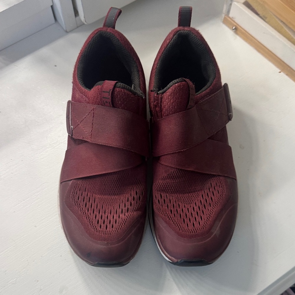 TIEM Women's Burgundy Cycling Shoes